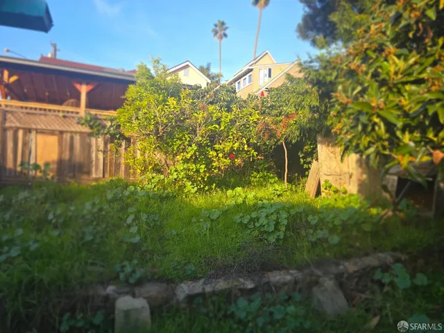 $425,000 | 8336 Ney Avenue, Oakland, CA 94605