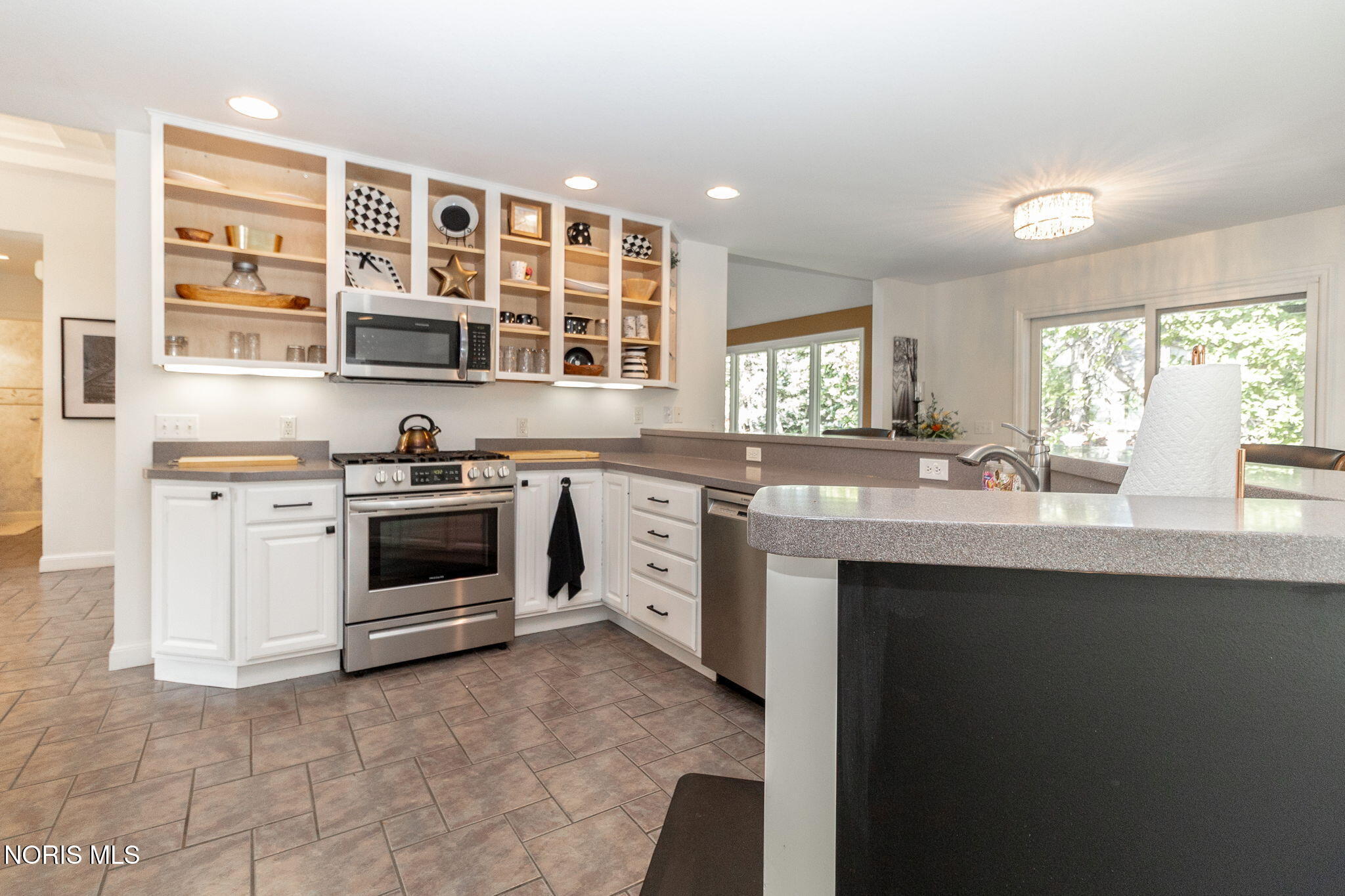 3249 Stone Wall Road Maumee, OH 43537 - Photo 14 of 40 Gallery Image 14