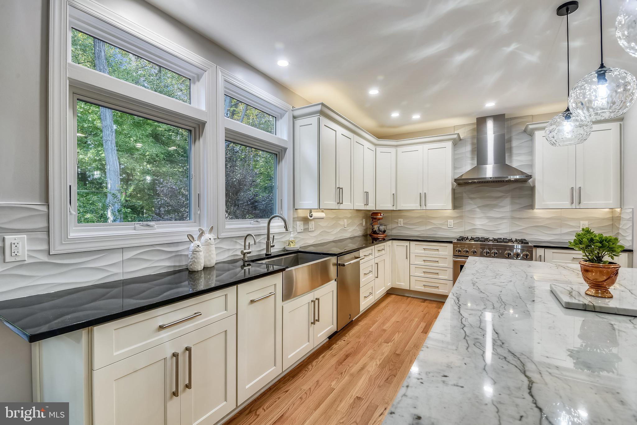 116 Chimney Ridge Place Sterling, VA 20165 - Photo 28 of 78 More natural light & plenty of workspace