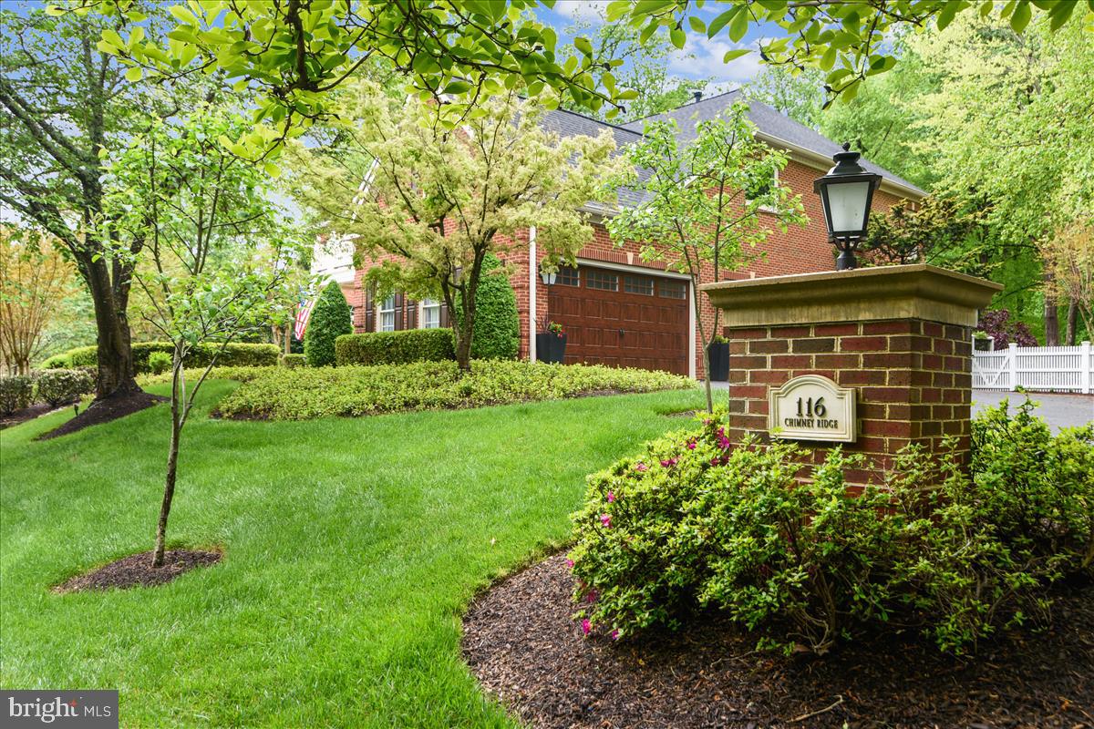 116 Chimney Ridge Place Sterling, VA 20165 - Photo 7 of 78 Perfectly sited on lot - maximized privacy & space