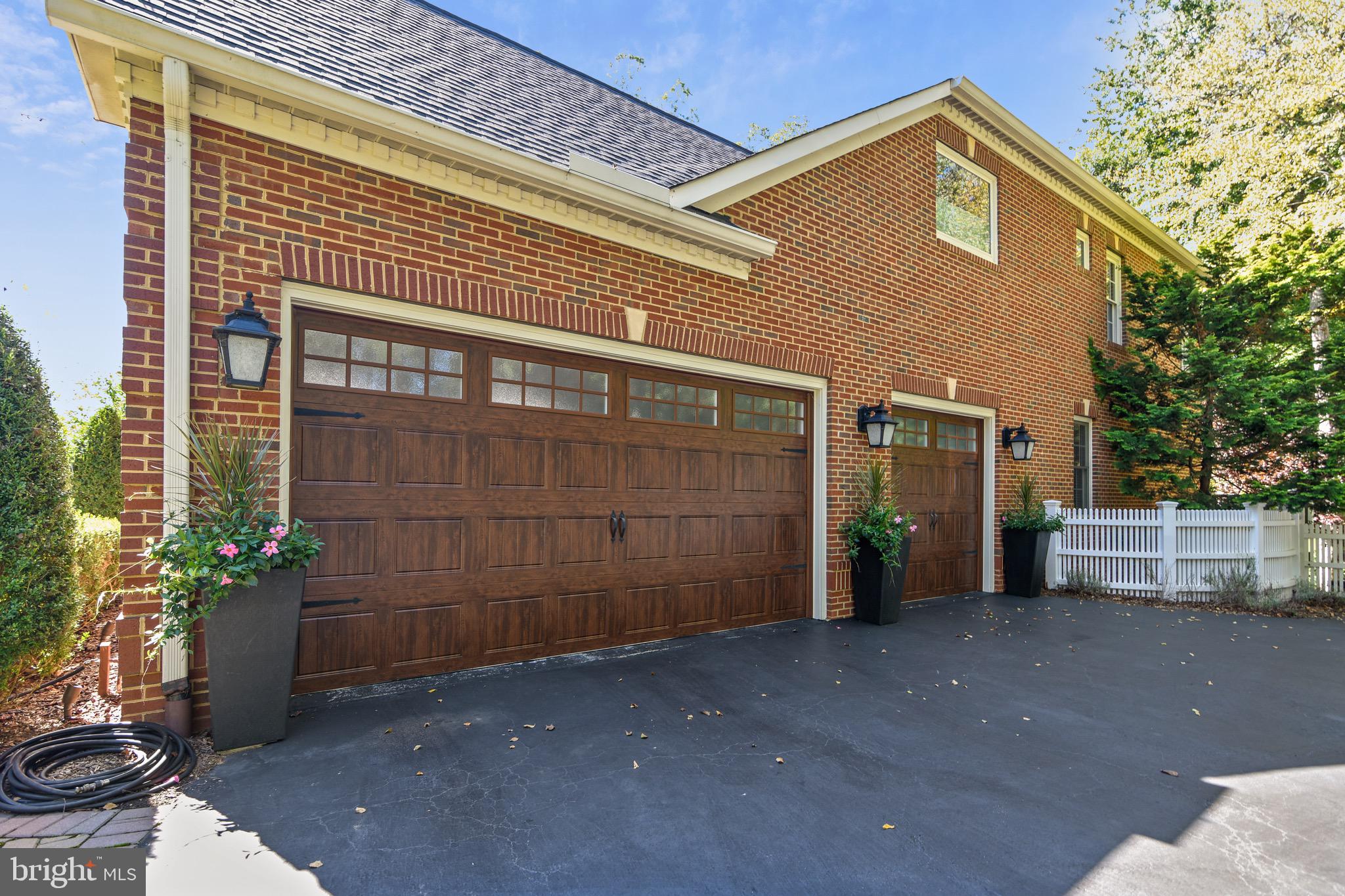 116 Chimney Ridge Place Sterling, VA 20165 - Photo 8 of 78 Large 3-car side load Garage