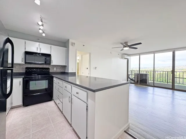 $2,195 | 98-402 Koauka Loop, Unit 1809, Aiea, HI 96701