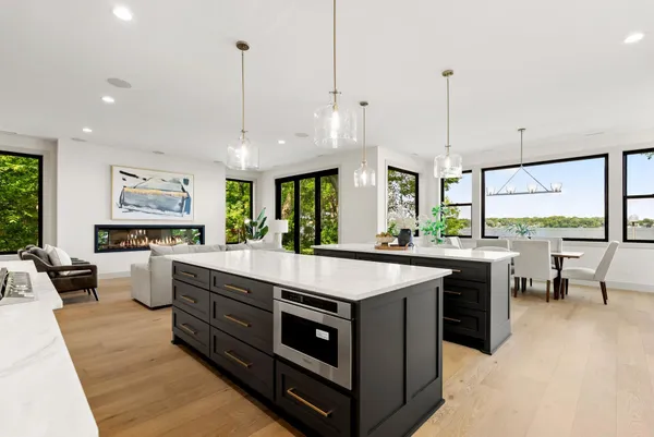 $2,395,000 | 2006 Shorewood Lane, Mound, MN 55364
