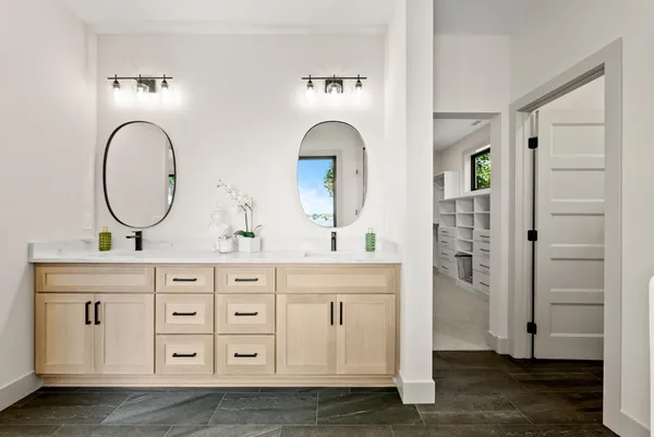 $2,395,000 | 2006 Shorewood Lane, Mound, MN 55364