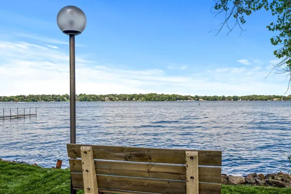 $2,395,000 | 2006 Shorewood Lane, Mound, MN 55364