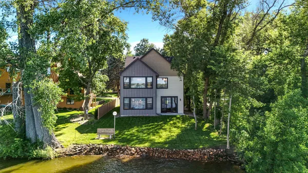$2,395,000 | 2006 Shorewood Lane, Mound, MN 55364