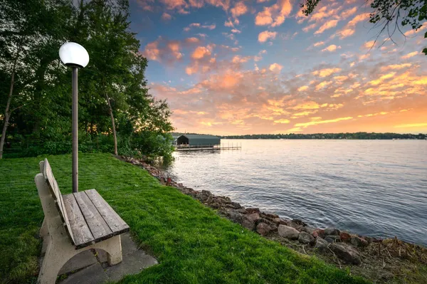 $2,395,000 | 2006 Shorewood Lane, Mound, MN 55364