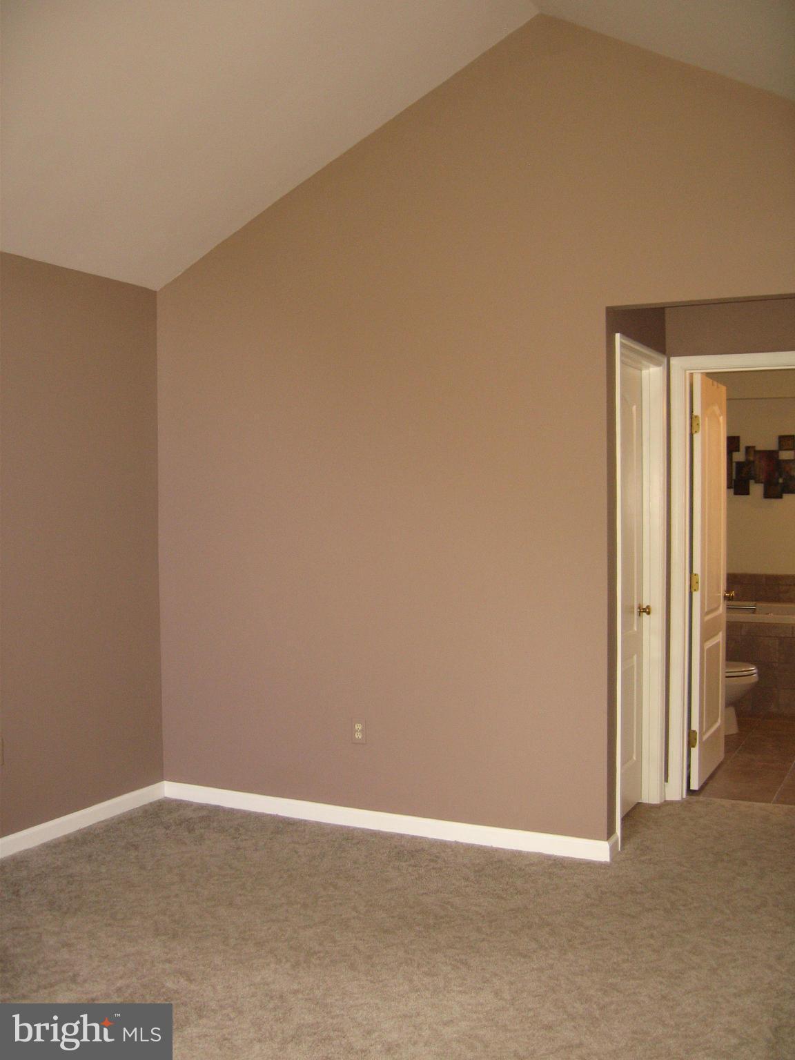 2109 South Childs Road Kearneysville, WV 25430 - Photo 21 of 30 Bedroom (Master)