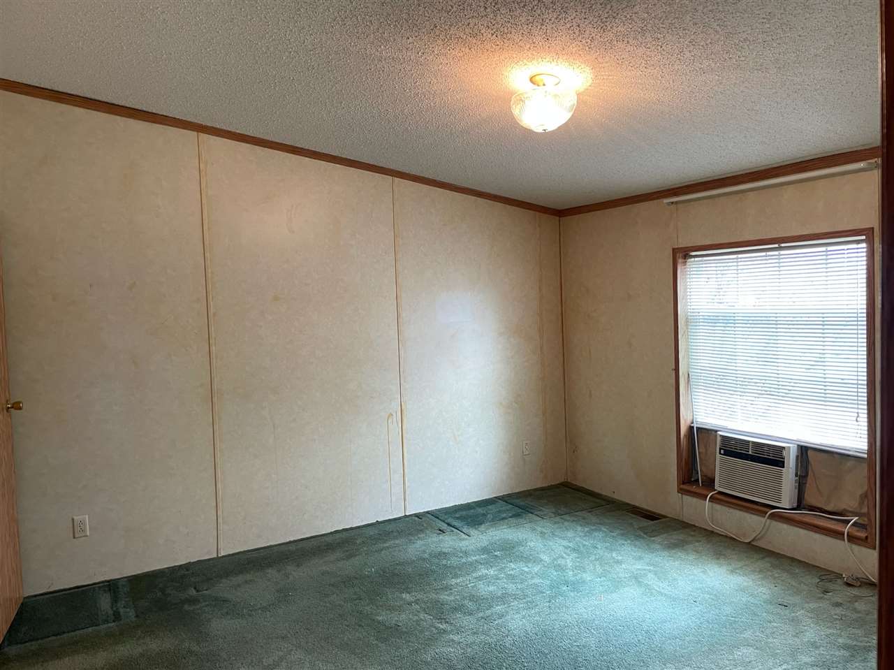 4301 Quanicassee Road Fairgrove, MI 48733 - Photo 6 of 17