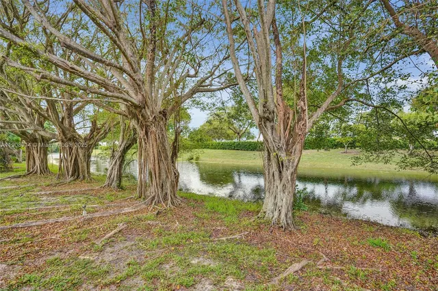 $8,500 | 21190 North Sweetwater Lane, Boca Raton, FL 33428