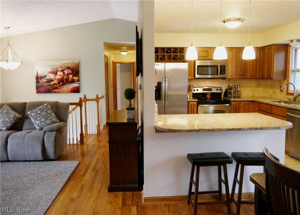 206 Rutledge Drive Akron, OH 44319 - Photo 6 of 26 Gallery Image 6