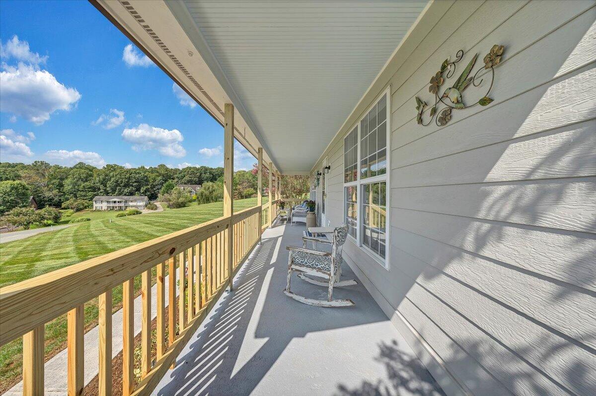 155 Mallard Cove Road Moneta, VA 24121 - Photo 33 of 51 a view of balcony and deck