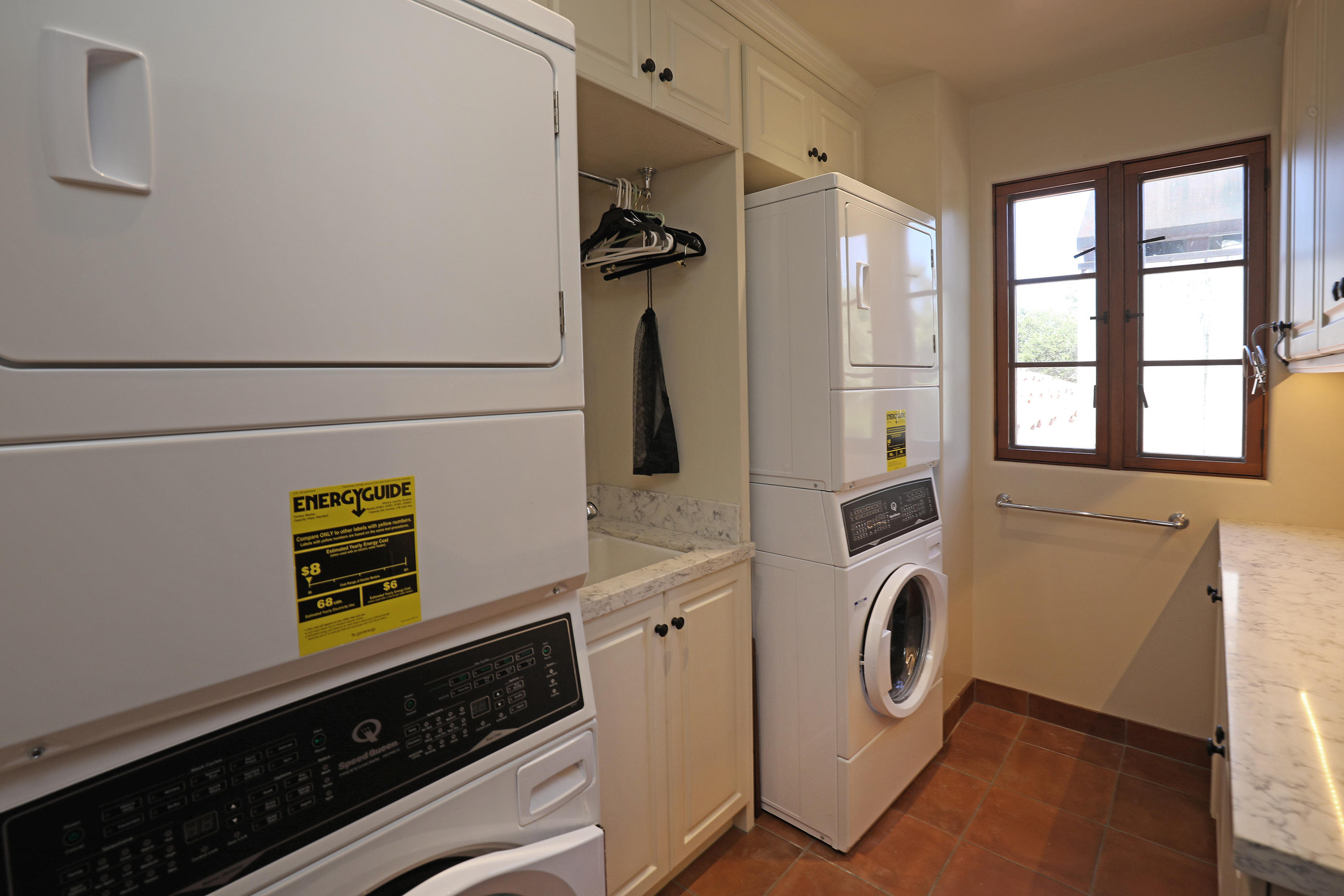 311 Ennisbrook Drive Montecito, CA 93108 - Photo 25 of 31 a utility room with dryer and washer
