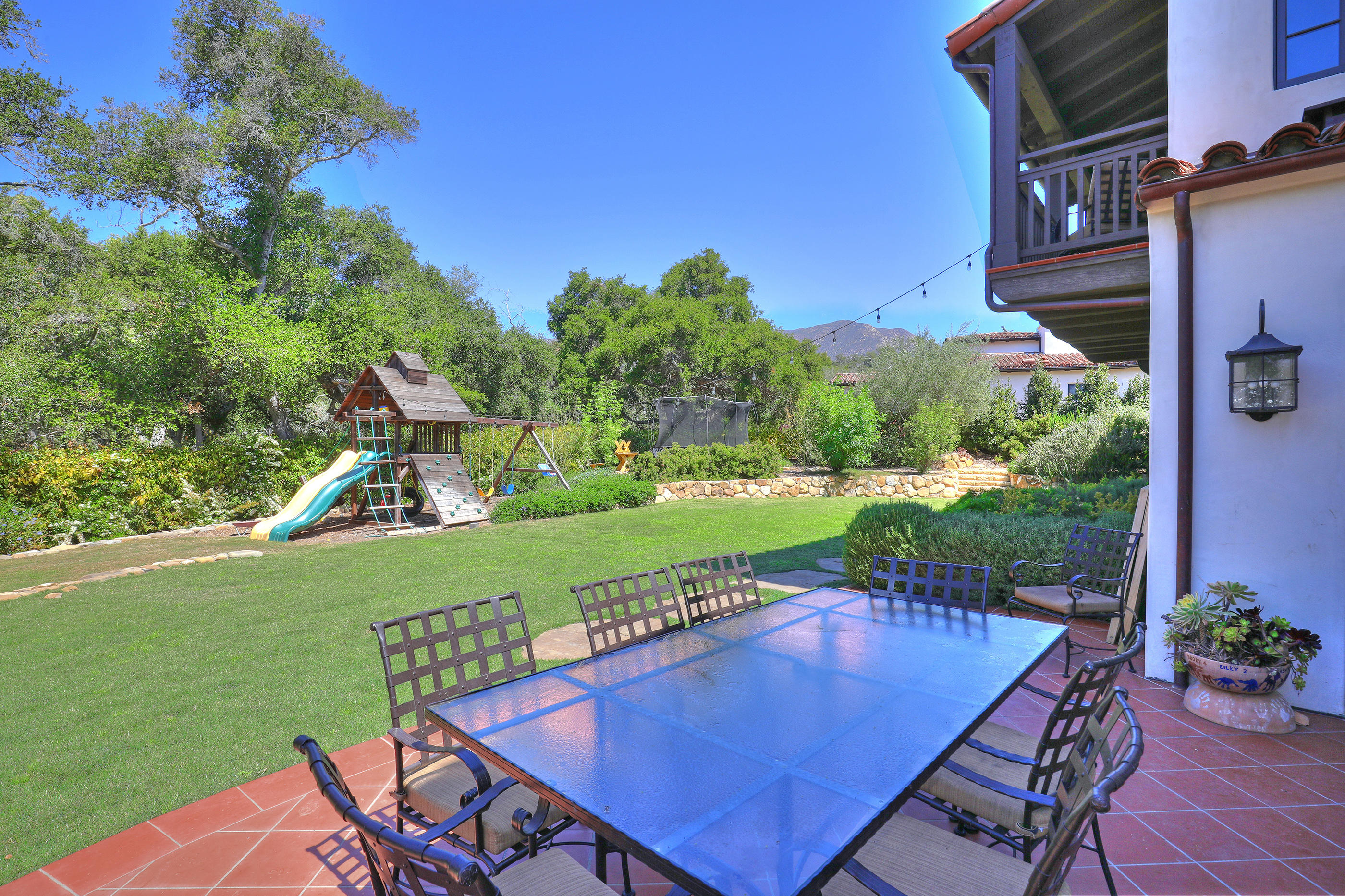 311 Ennisbrook Drive Montecito, CA 93108 - Photo 29 of 31 a view of a chairs and table in the patio