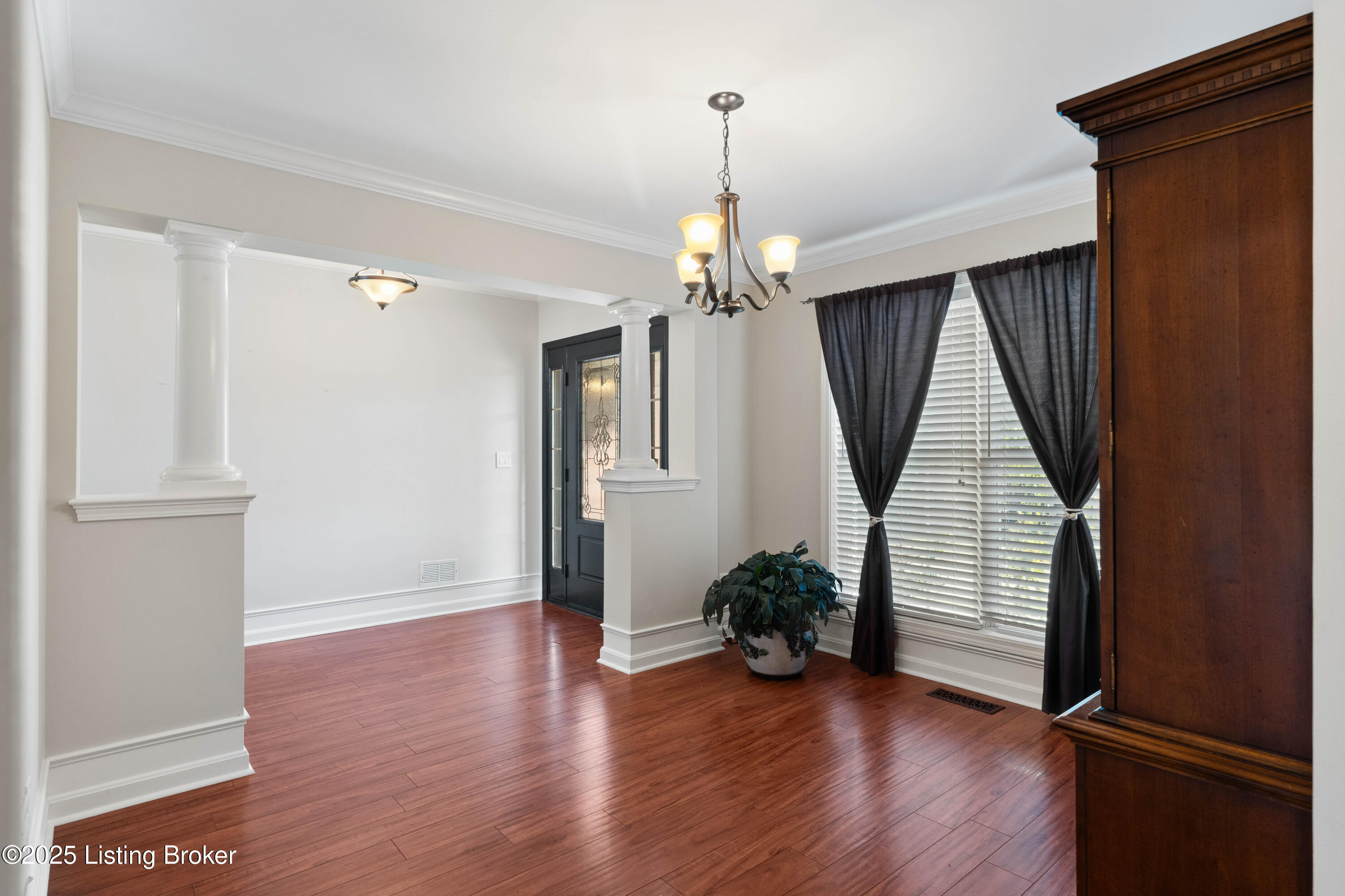 1220 Williams Ridge Road Louisville, KY 40243 - Photo 9 of 51 DSC01561