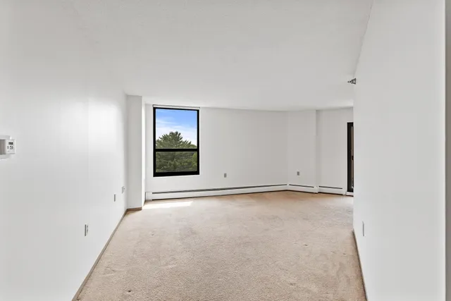 $149,000 | 6615 Lake Shore Drive South, Unit 900, Richfield, MN 55423