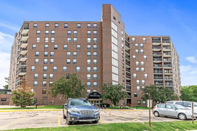 $149,000 | 6615 Lake Shore Drive South, Unit 900, Richfield, MN 55423