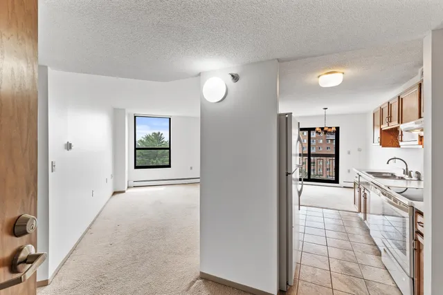 $149,000 | 6615 Lake Shore Drive South, Unit 900, Richfield, MN 55423