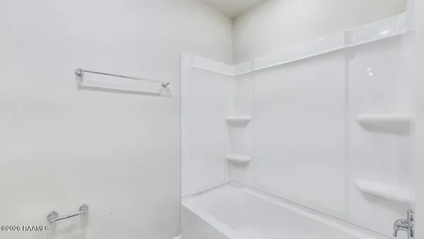 $258,000 | 138 Lake Ridge Drive, Broussard, LA 70518