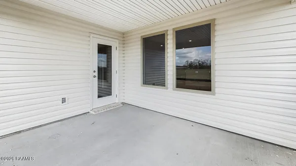 $258,000 | 138 Lake Ridge Drive, Broussard, LA 70518