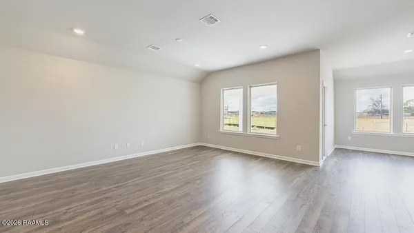 $258,000 | 138 Lake Ridge Drive, Broussard, LA 70518