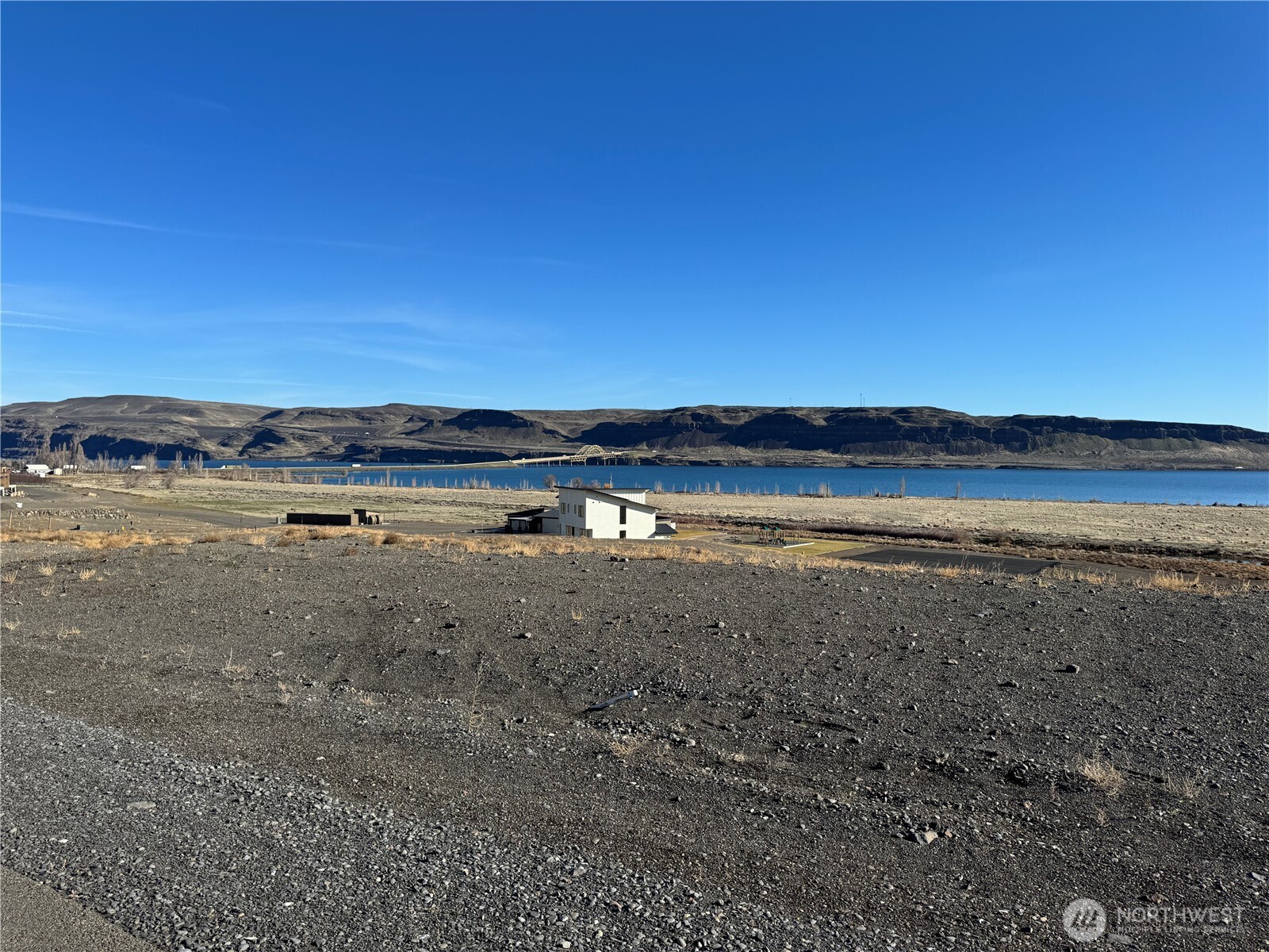 531 Bridgeview Drive Vantage, WA 98950 - Photo 5 of 17 a view of an ocean beach