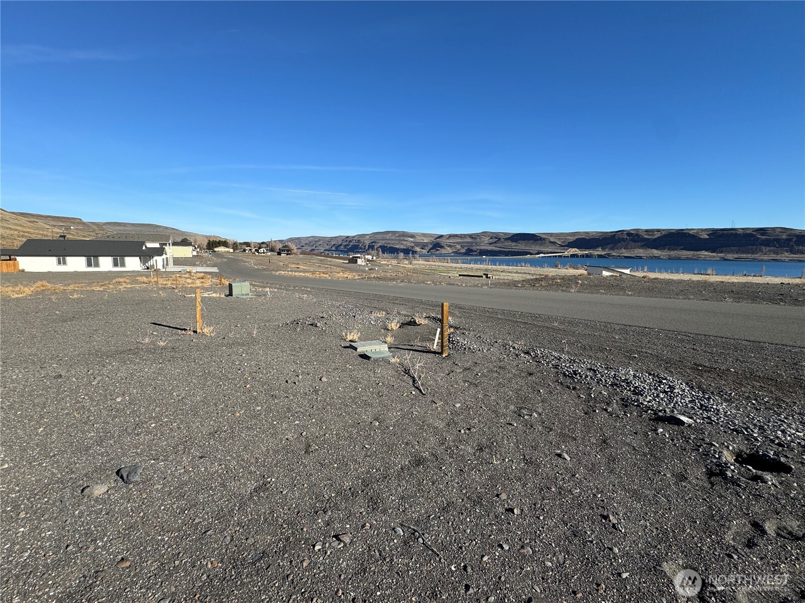 531 Bridgeview Drive Vantage, WA 98950 - Photo 8 of 17 a view of an ocean and beach