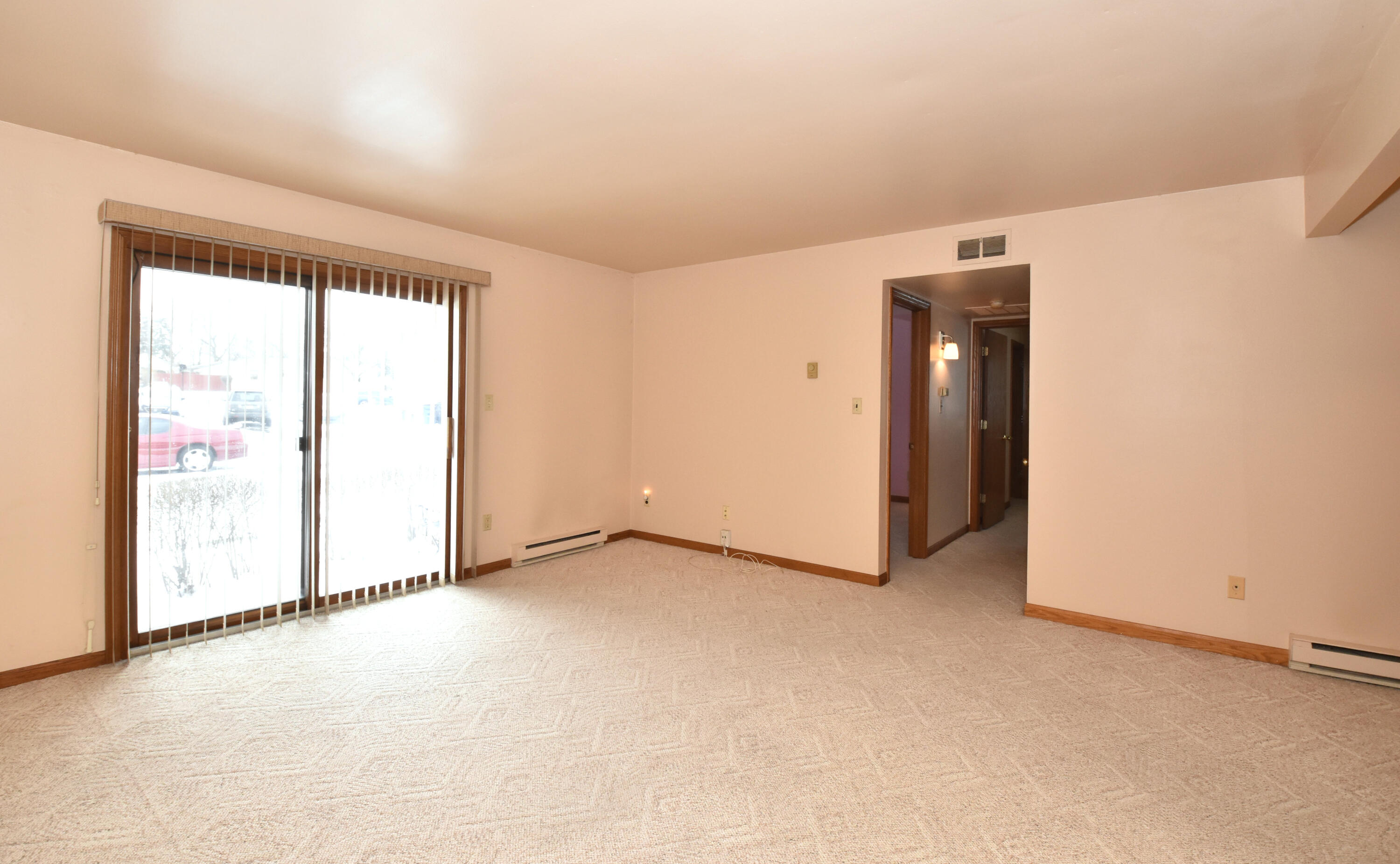 3621 St Andrews Court, Unit 107 Racine, WI 53405 - Photo 6 of 26 Living Room