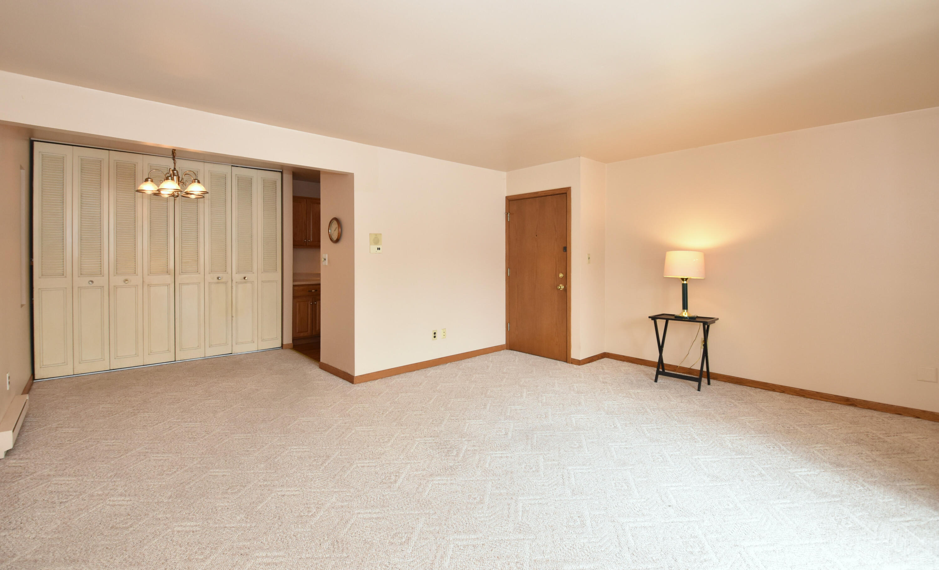 3621 St Andrews Court, Unit 107 Racine, WI 53405 - Photo 7 of 26 Living Room
