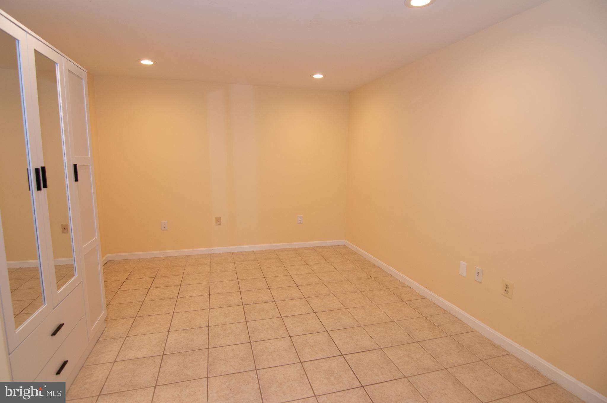 404 Talahi Road Southeast Vienna, VA 22180 - Photo 21 of 31 Bedroom