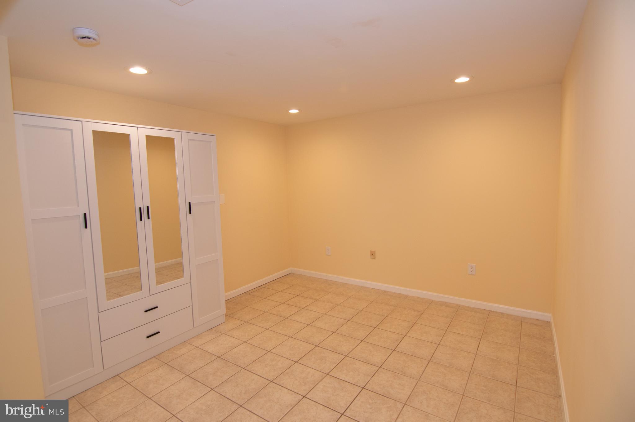 404 Talahi Road Southeast Vienna, VA 22180 - Photo 22 of 31 Bedroom