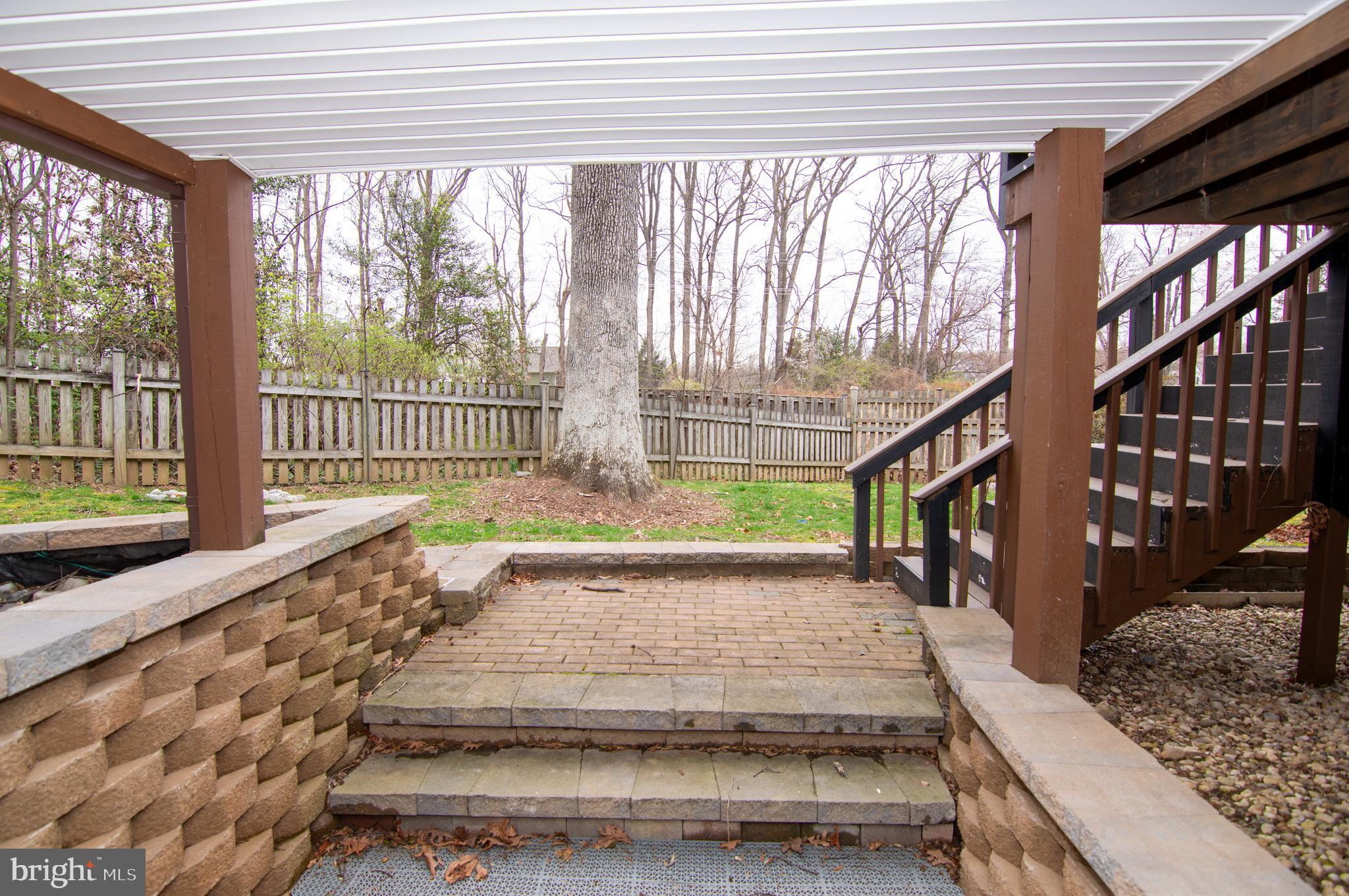 404 Talahi Road Southeast Vienna, VA 22180 - Photo 24 of 31 Private Entrance / Exit