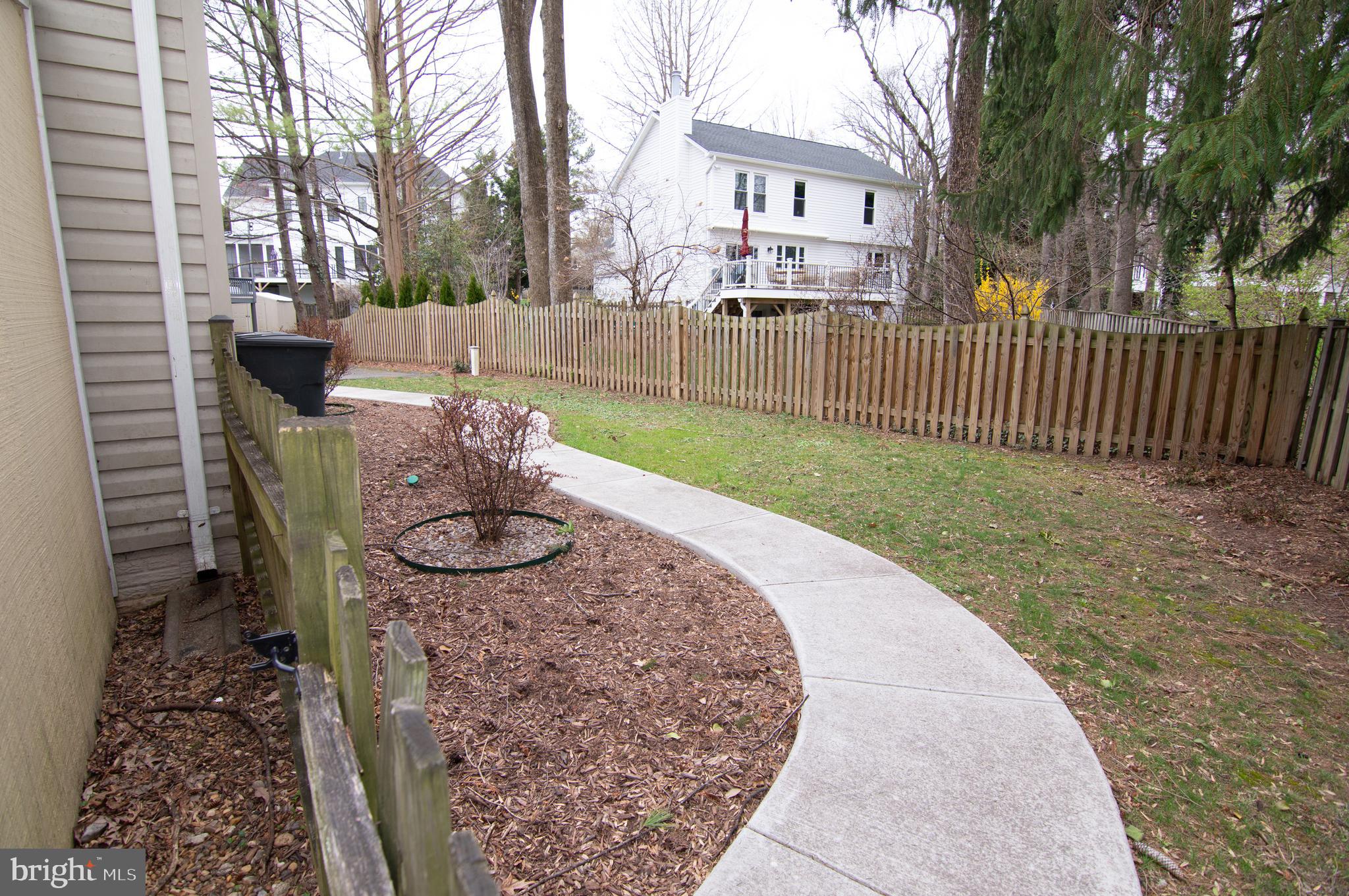 404 Talahi Road Southeast Vienna, VA 22180 - Photo 25 of 31 Private Entrance / Exit