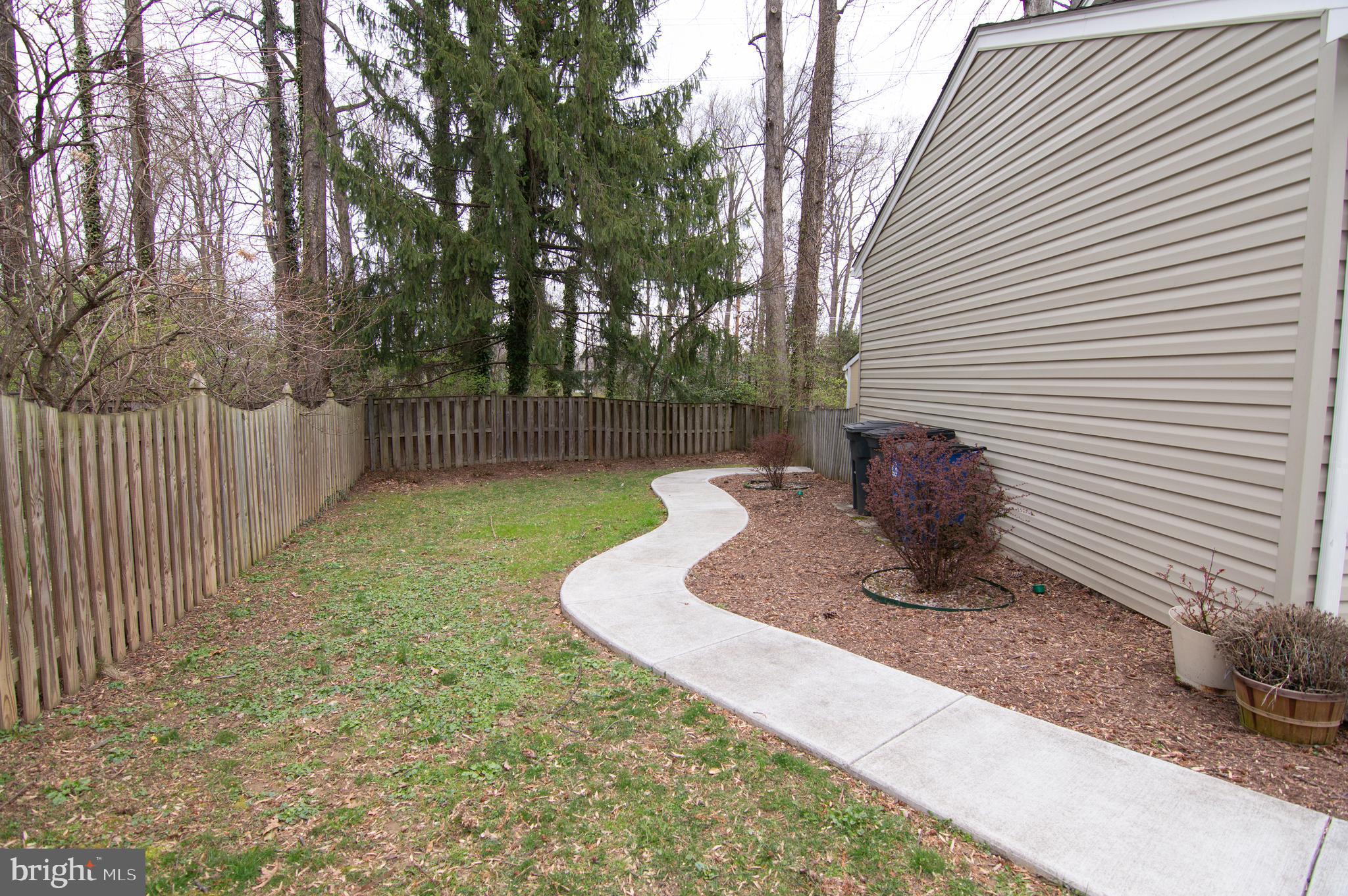 404 Talahi Road Southeast Vienna, VA 22180 - Photo 27 of 31 Private Entrance / Exit
