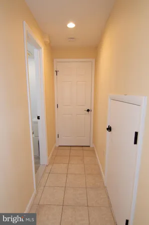 $1,825 | 404 Talahi Road Southeast, Vienna, VA 22180