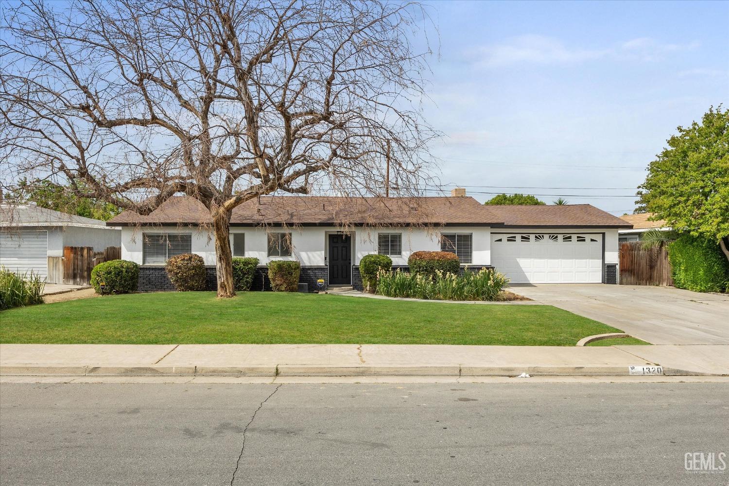 Undisclosed Address Bakersfield, CA 93304 - Photo 2 of 46