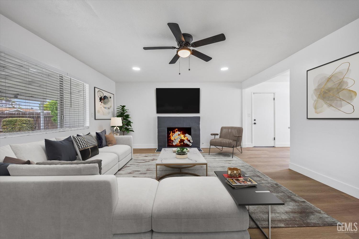 Undisclosed Address Bakersfield, CA 93304 - Photo 4 of 46