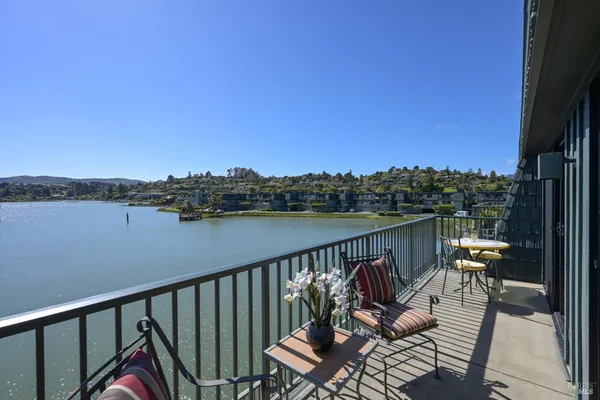 $1,385,000 | 4 Greenwood Cove Drive, Unit F, Tiburon, CA 94920