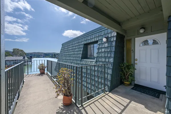 $1,385,000 | 4 Greenwood Cove Drive, Unit F, Tiburon, CA 94920