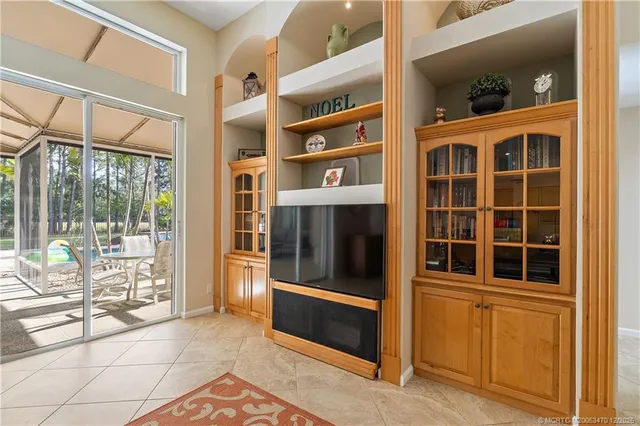 $925,000 | 2609 Southwest Mayacoo Way, Palm City, FL 34990