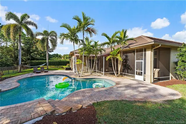 $925,000 | 2609 Southwest Mayacoo Way, Palm City, FL 34990