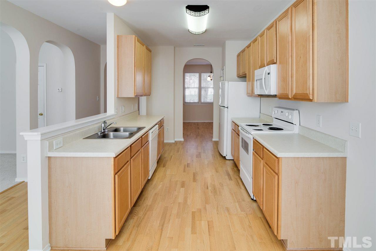 8319 Rubblestone Path Raleigh, NC 27613 - Photo 2 of 28