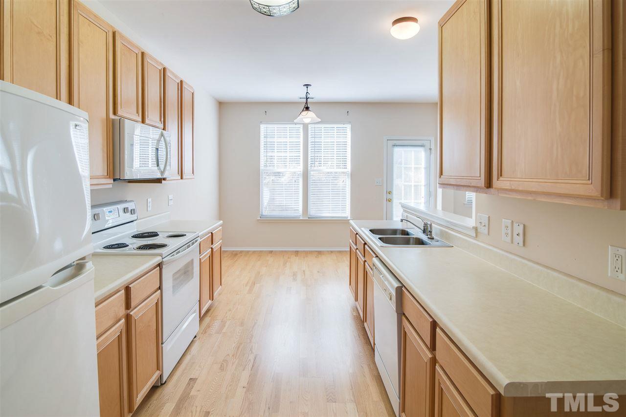8319 Rubblestone Path Raleigh, NC 27613 - Photo 3 of 28