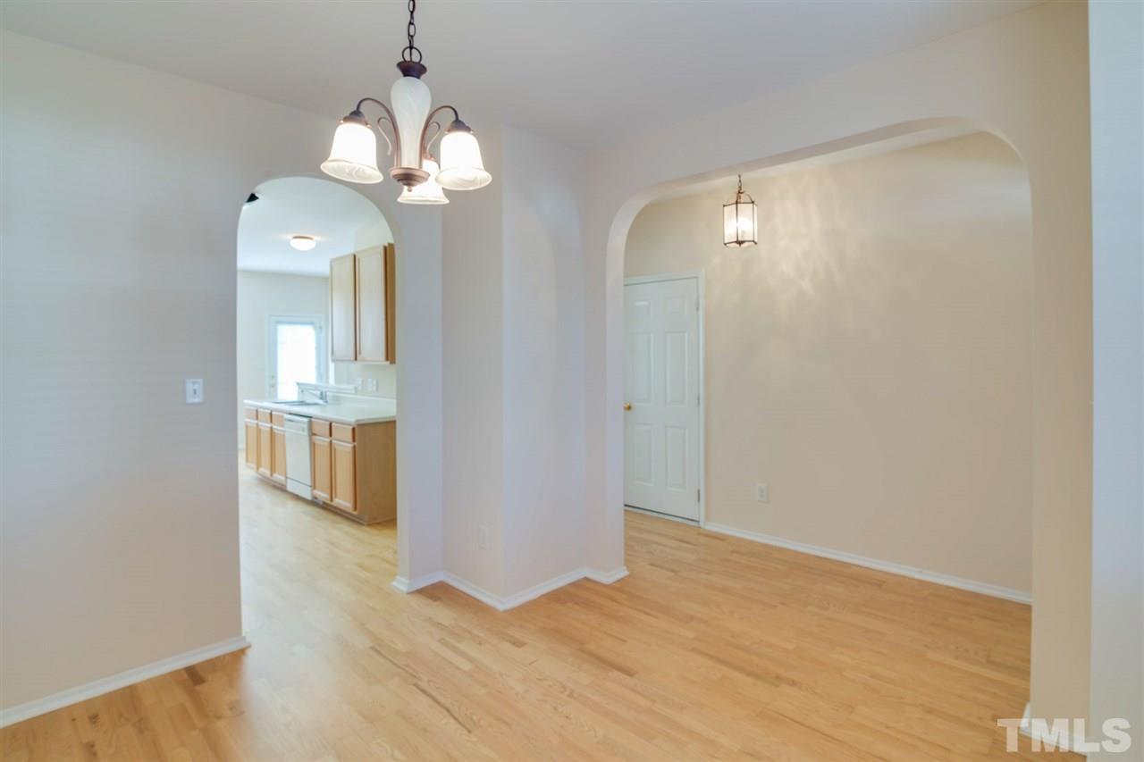 8319 Rubblestone Path Raleigh, NC 27613 - Photo 4 of 28