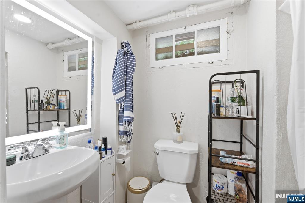 34 Rowland Avenue Hackensack, NJ 07601 - Photo 20 of 34