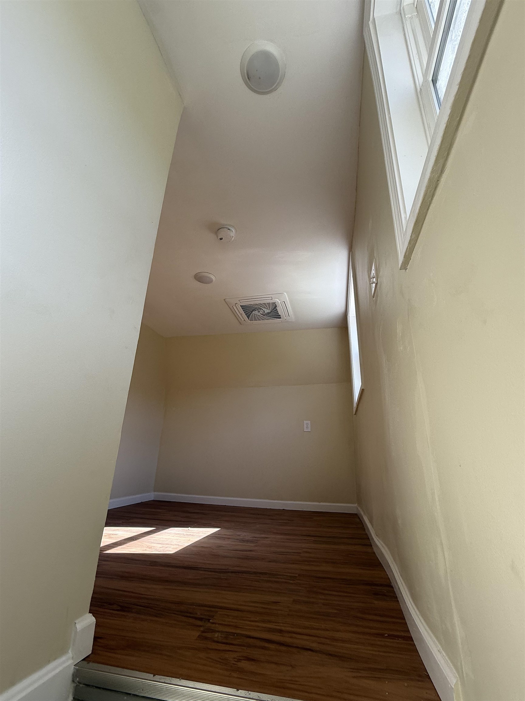 124 3 Mile Bridge Road Middlesex, VT 05602 - Photo 10 of 35