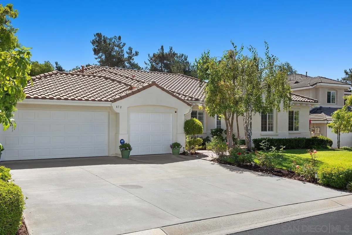 672 Inverlochy Drive Fallbrook, CA 92028 - Photo 2 of 47