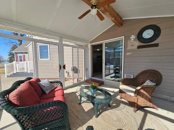 $699,900 | 11462 Highway 15, Brownton, MN 55312