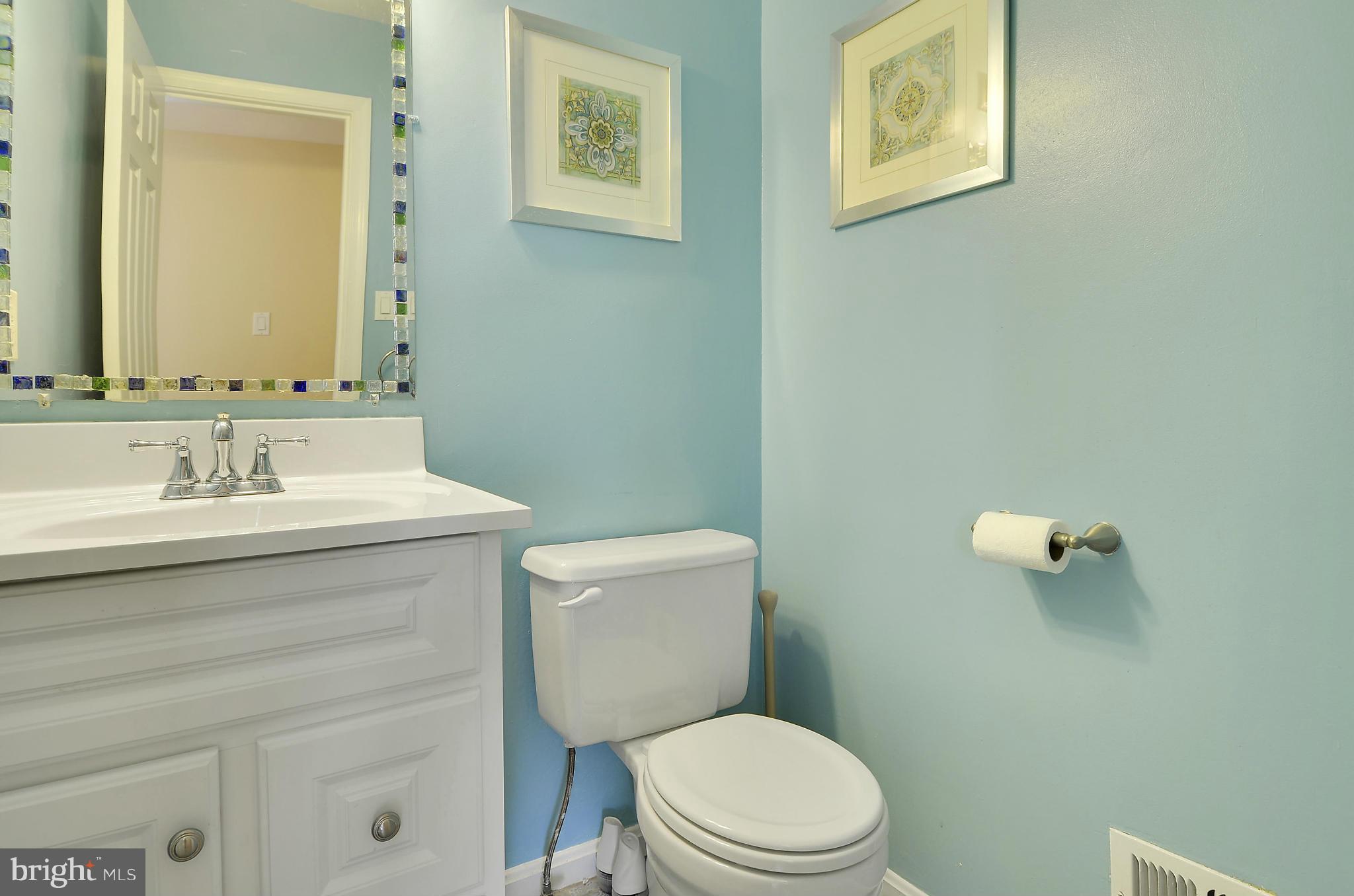 1118 Kersey Road Silver Spring, MD 20902 - Photo 14 of 30 Powder Room