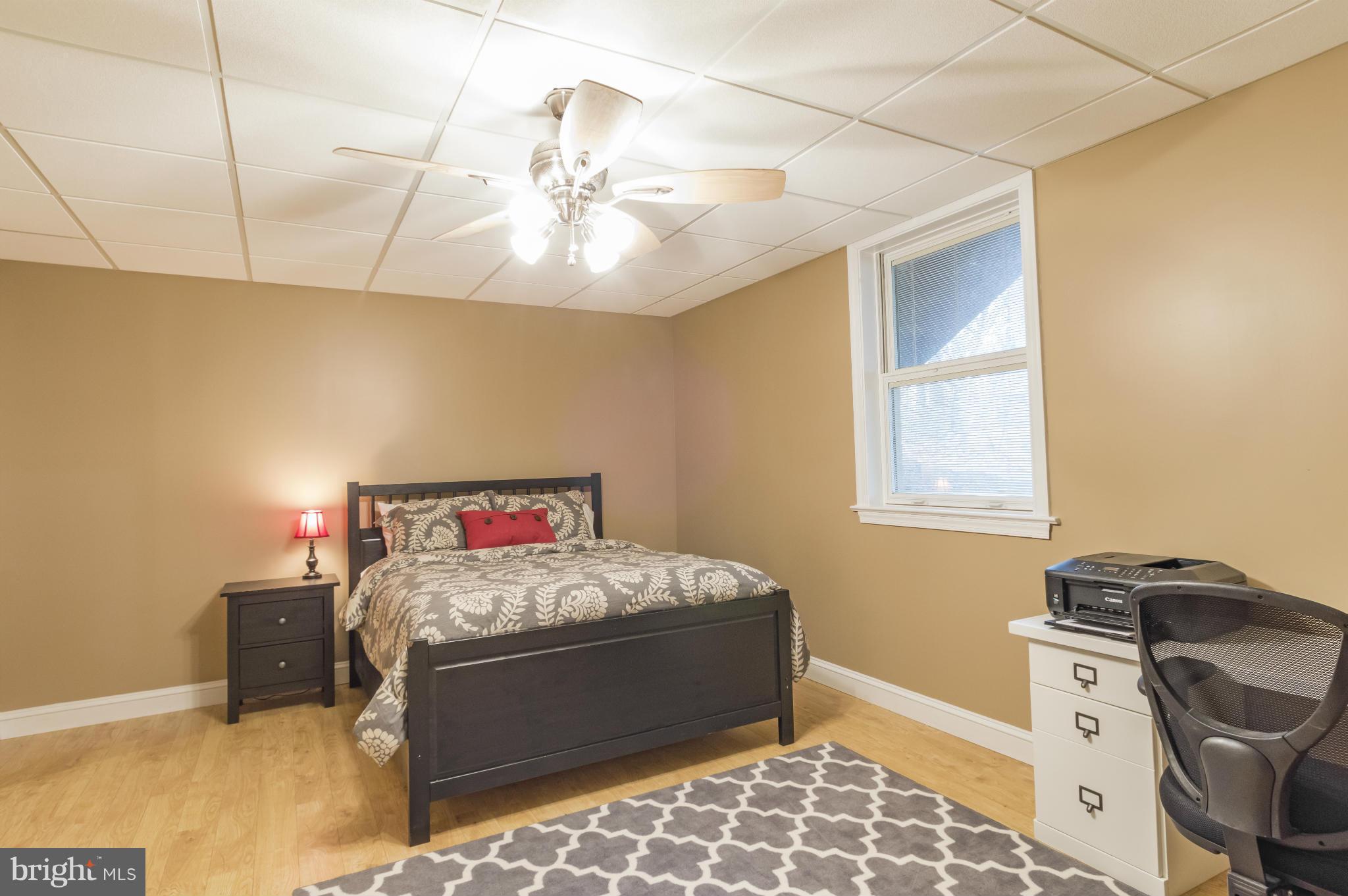 5912 Hillside Road St. Leonard, MD 20685 - Photo 19 of 30 Big, big bedroom with walk in closet